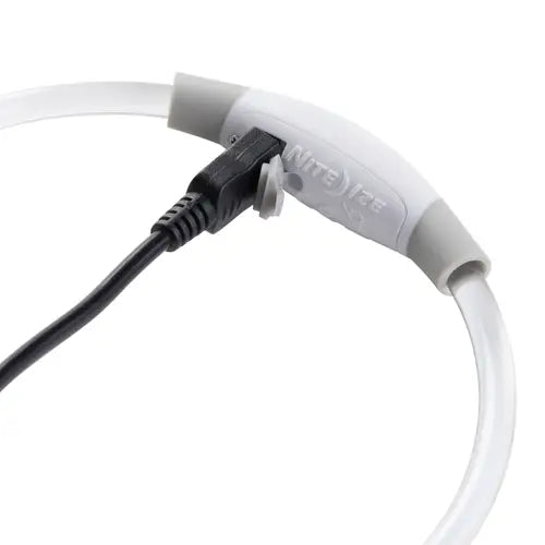 Nite Ize – NiteMeow - Collier Lumineux LED Rechargeable – Choix de 3 couleurs
